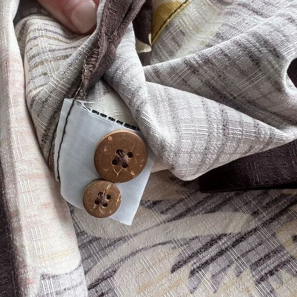 Tommy Bahama Mens Brown Floral Silk‎ Short Sleeve Hawaiian Button-Down Shirt XL - Picture 7 of 10